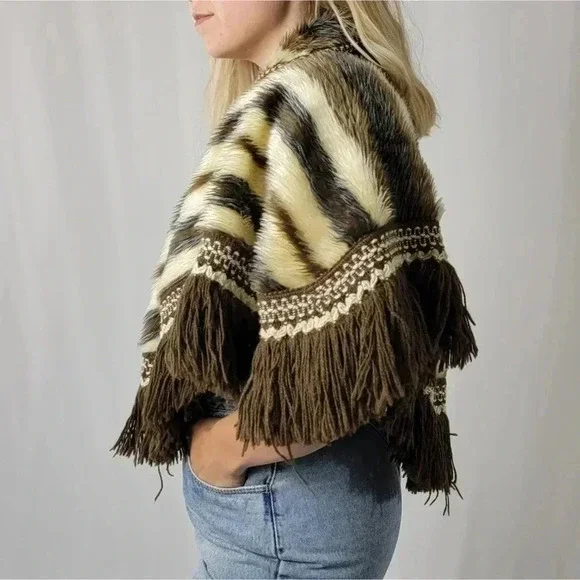 Vintage 70s Western Fur Fringe Poncho Bolero Fringe Collar / Shawl - Picture 7 of 11